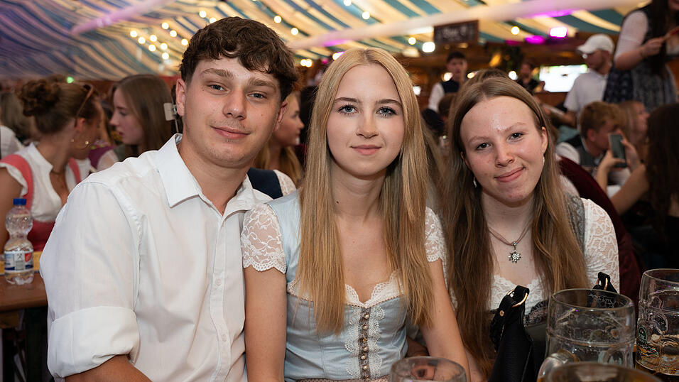 Die Partybilder vom Mittwoch, 12. August, aus dem Festzelt Wenisch. Die Partybilder vom Mittwoch, 12. August, aus dem Festzelt Wenisch.