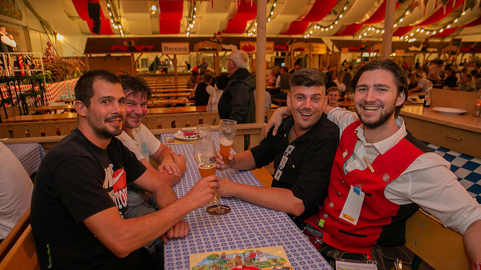 Die Partybilder vom Montag, 22. August, aus dem Festzelt Greindl. 