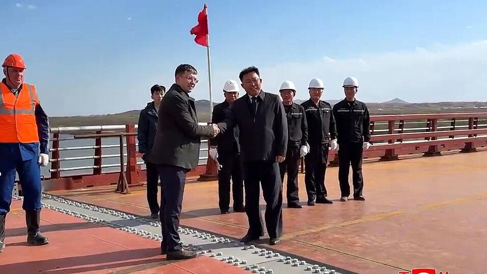 Nordkorea und Russland sind jetzt nach russischen Angaben auch durch eine Straßenbrücke miteinander verbunden. (Archivbild) Nordkorea und Russland sind jetzt nach russischen Angaben auch durch eine Straßenbrücke miteinander verbunden. (Archivbild)