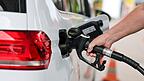 Autofahrer sollen vom Tankrabatt profitieren. (Symbolbild) Autofahrer sollen vom Tankrabatt profitieren. (Symbolbild)