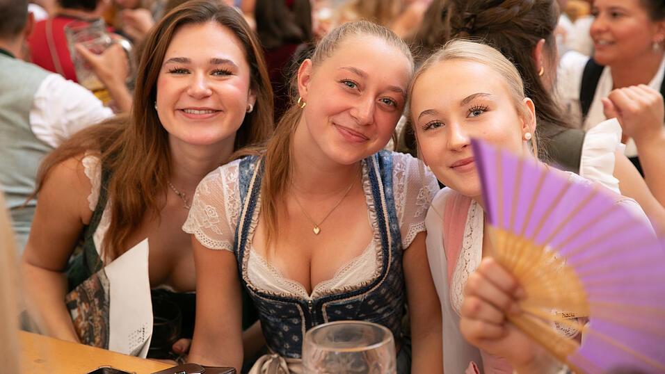 Die Partybilder vom Samstag, 16. August, aus dem Festzelt Nothaft. Die Partybilder vom Samstag, 16. August, aus dem Festzelt Nothaft.