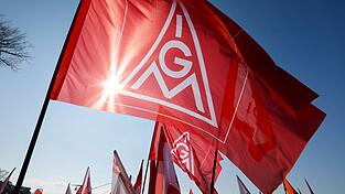 Bundesweit will die IG Metall am 21. September gegen weitere Einschnitte für Beschäftigte der Automobilbranche protestieren. (Symbolbild) Bundesweit will die IG Metall am 21. September gegen weitere Einschnitte für Beschäftigte der Automobilbranche protestieren. (Symbolbild)