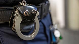 Nach einem Tötungsdelikt im oberpfälzischen Waldsassen ermittelt die Polizei gegen einen 67-Jährigen. (Symbolbild)