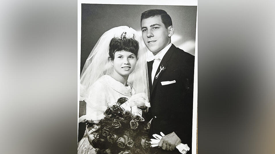 Hand in Hand gehen Helene und Heribert Bayerl schon seit &uuml;ber 60 Jahren durchs Leben.