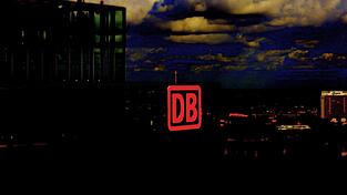 Dem Bahnkonzern im Berliner Tower droht unter einer möglichen CDU-Regierung eine Neuaufstellung. (Archivbild)