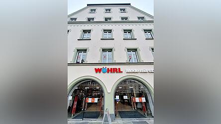 Das Modehaus W&ouml;hrl bleibt der Innenstadt mit langfristiger Perspektive erhalten.