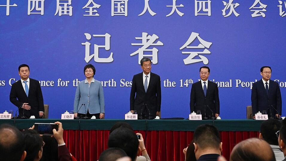 Chinas Ministerien hatten sich auch zu Fragen &uuml;ber Gesundheit und Lebensqualit&auml;t ge&auml;u&szlig;ert.