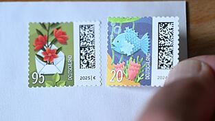 Die alte 95-Cent-Briefmarke bleibt auch nächstes Jahr noch gültig, aber dann sollte man eine 20-Cent-Extrabriefmarke hinzufügen. Die alte 95-Cent-Briefmarke bleibt auch nächstes Jahr noch gültig, aber dann sollte man eine 20-Cent-Extrabriefmarke hinzufügen.