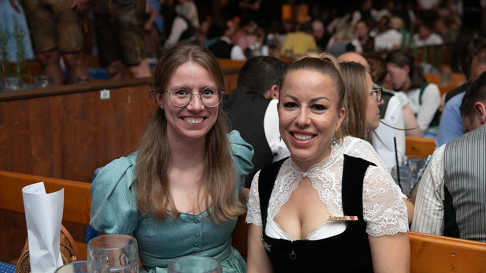 Die Partybilder vom Donnerstag, 14. August, aus dem Festzelt Wenisch. Die Partybilder vom Donnerstag, 14. August, aus dem Festzelt Wenisch.
