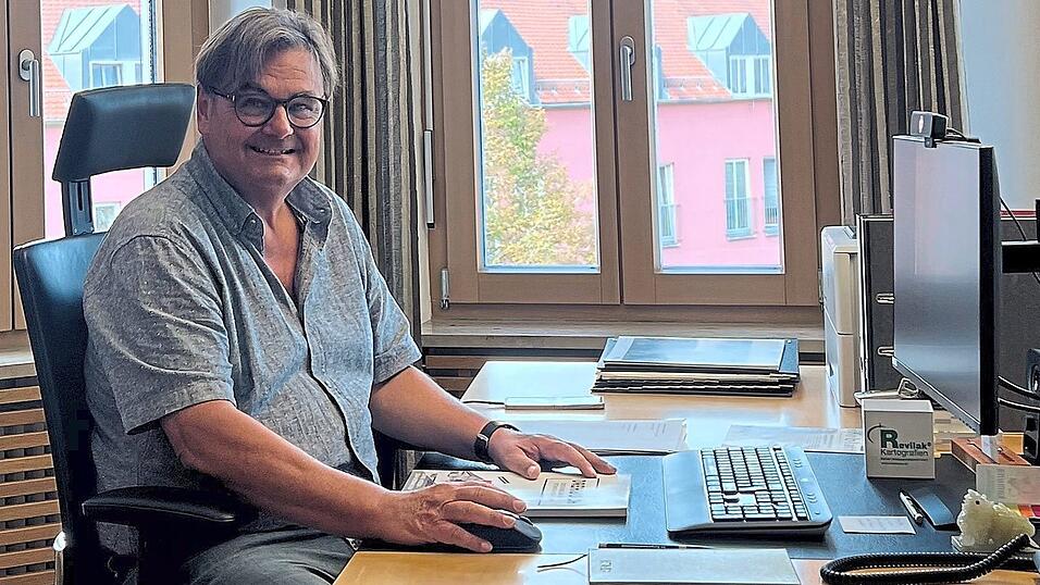 Fr&uuml;her Unternehmer, jetzt Rathauschef: Laurentius Seidl an seinem Schreibtisch.