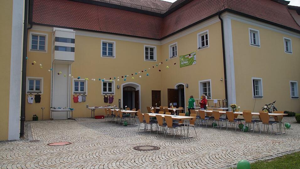 KLJB Laberweinting lud zum Eine-Welt-Café KLJB Laberweinting lud zum Eine-Welt-Café