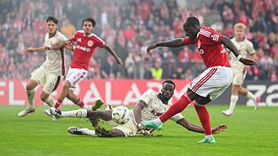 Das Pokalspiel in Cottbus war für den FCA eine anstrengende Aufgabe. Das Pokalspiel in Cottbus war für den FCA eine anstrengende Aufgabe.