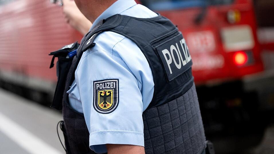 Keiner der 24 Passagiere wurde bei dem Unfall verletzt. (Symbolbild)