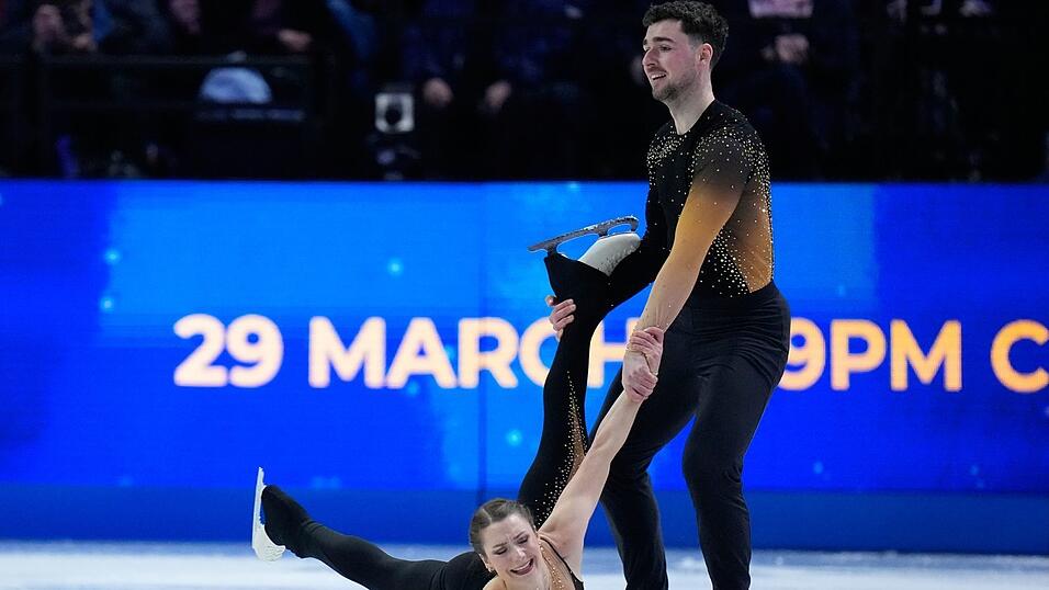 Annika Hocke und Robert Kunkel sind bei der Eiskunstlauf-WM in Prag nach einem Sturz im Kurzprogramm Zehnter.