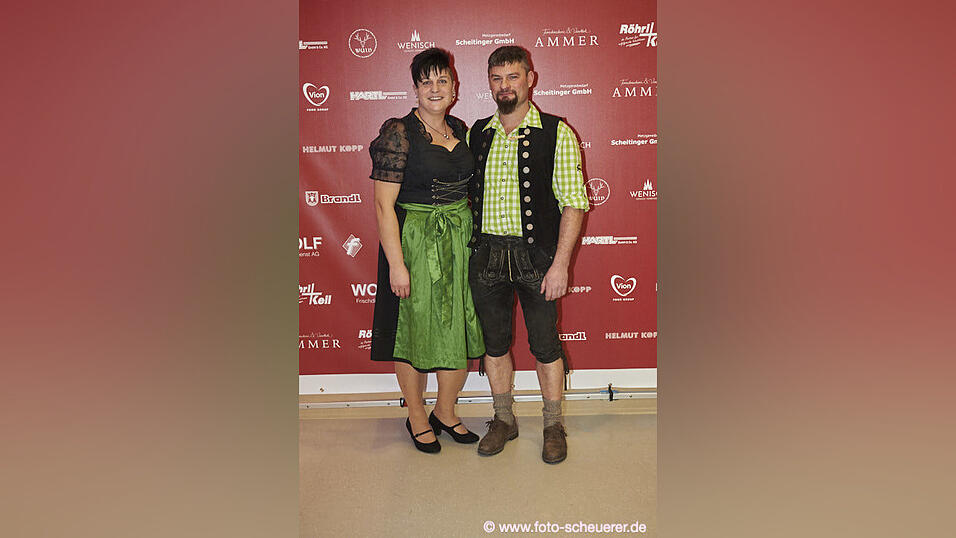 Die Metzgerzunft hat am Samstagabend in die Joseph-von-Fraunhofer-Halle eingeladen. Die Metzgerzunft hat am Samstagabend in die Joseph-von-Fraunhofer-Halle eingeladen.