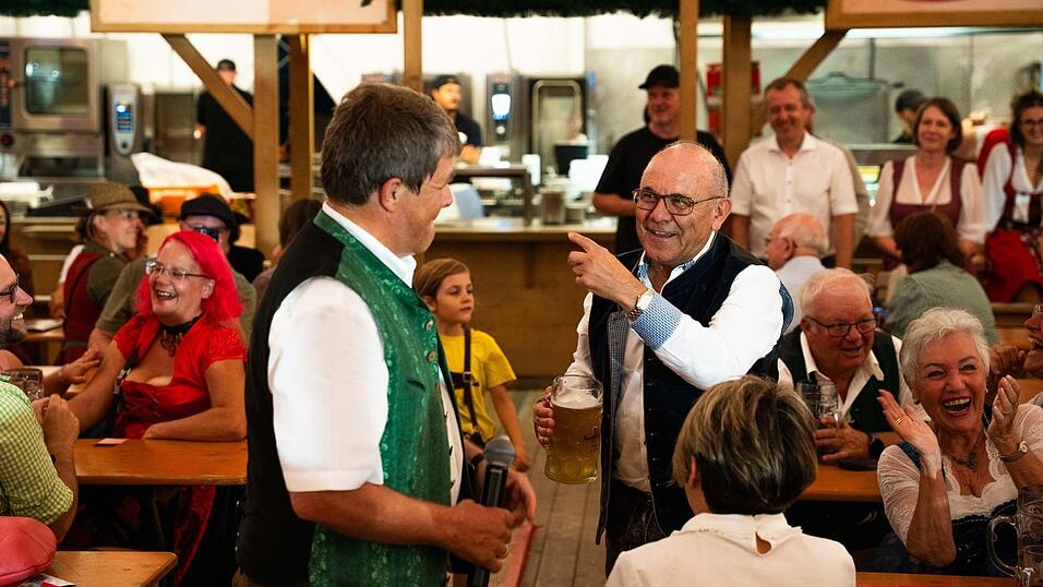 Die Partybilder vom Montag, 17. August, aus dem Festzelt Greindl. Die Partybilder vom Montag, 17. August, aus dem Festzelt Greindl.