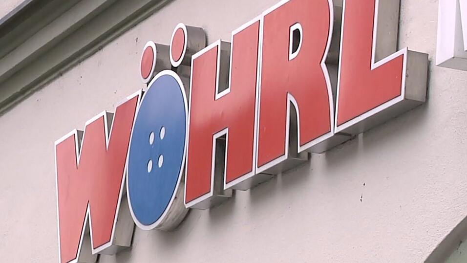 Dem Mode-Unternehmen Wöhrl droht die Insolvenz. Mehrere Filialen in Deutschland sollen deshalb in Deutschland geschlossen werden. Doch wie ist es um die Straubinger Filiale bestellt? Dem Mode-Unternehmen Wöhrl droht die Insolvenz. Mehrere Filialen in Deutschland sollen deshalb in Deutschland geschlossen werden. Doch wie ist es um die Straubinger Filiale bestellt?