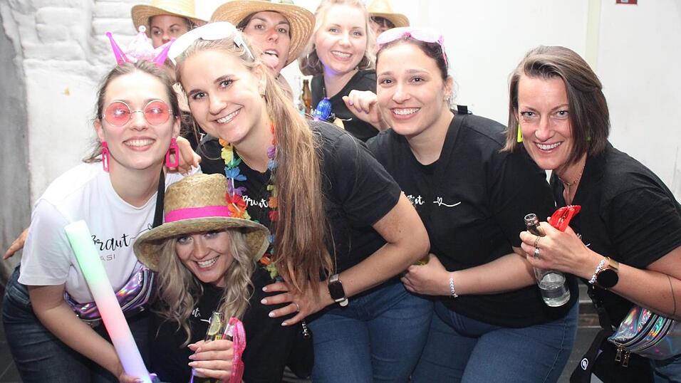 Das sind die schönsten Bilder von der Malle-Party im Trixi Schneider in Landshut.