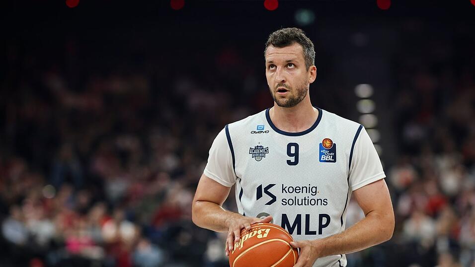 Paul Zipser: «Alleine mit der rechten Hand ins Handy zu tippen, war ultra schwierig.» (Archivbild) Paul Zipser: «Alleine mit der rechten Hand ins Handy zu tippen, war ultra schwierig.» (Archivbild)