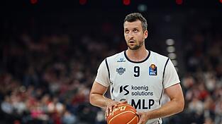 Paul Zipser: «Alleine mit der rechten Hand ins Handy zu tippen, war ultra schwierig.» (Archivbild) Paul Zipser: «Alleine mit der rechten Hand ins Handy zu tippen, war ultra schwierig.» (Archivbild)