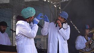 Endlich wieder auf der Bühne. Endlich wieder auf der Bühne.