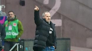 Baum beim Spiel in Frankfurt. Baum beim Spiel in Frankfurt.