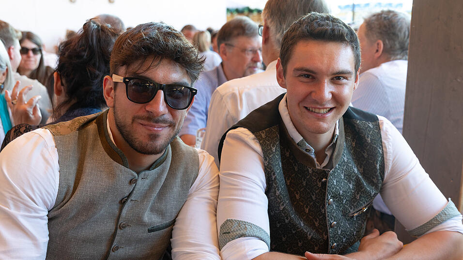 Die Partybilder vom Dienstag, 11. August, aus dem Festzelt Krönner. Die Partybilder vom Dienstag, 11. August, aus dem Festzelt Krönner.