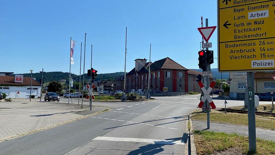 Bei Starkregenereignissen steht die Schullerer-Kreuzung in k&uuml;rzester Zeit unter Wasser. Mit dem Bau eines Entlastungskanals soll dieses Szenario der Vergangenheit angeh&ouml;ren.