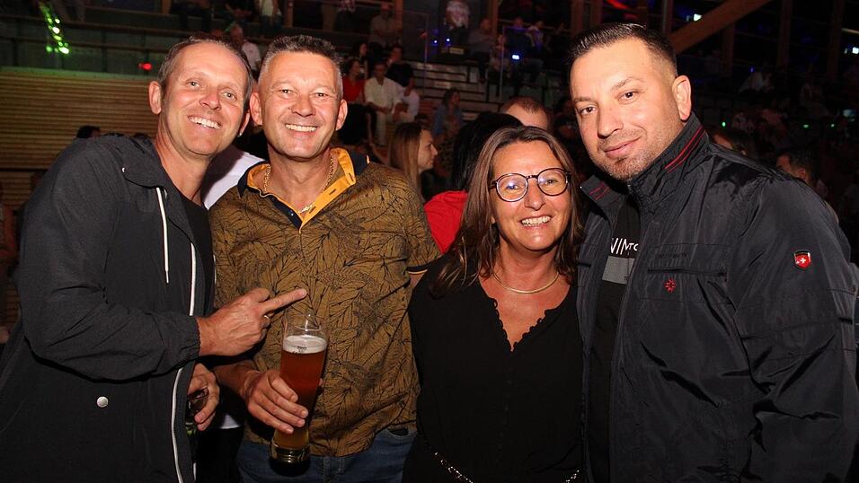 Auf der Eskara &Uuml;30-Party in Essenbach war wieder viel los.