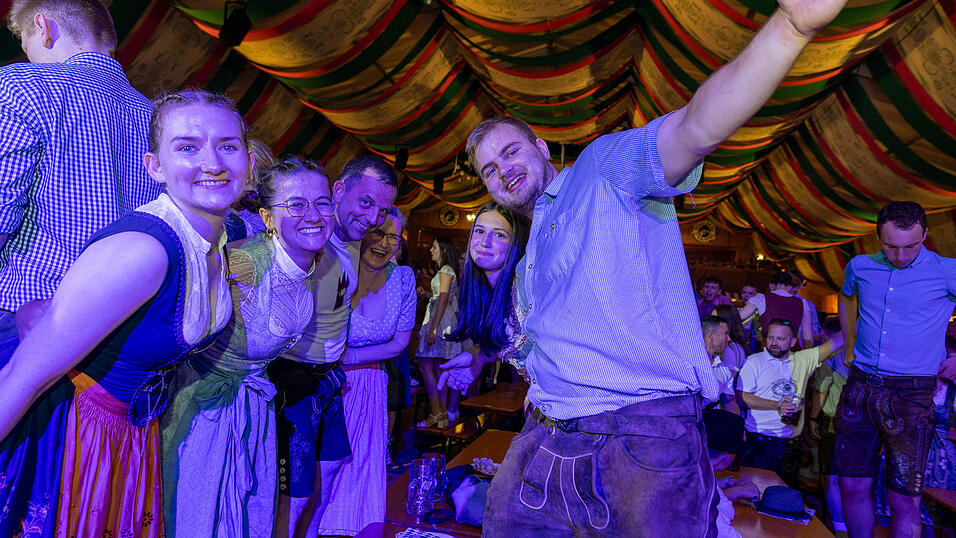 Die Partybilder vom Freitag, 9. August 2024, aus dem Festzelt Weckmann. Die Partybilder vom Freitag, 9. August 2024, aus dem Festzelt Weckmann.