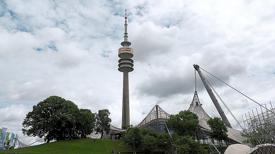 Der Olympiaturm im Olympiapark wird derzeit saniert. Der Olympiaturm im Olympiapark wird derzeit saniert.