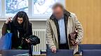 Der Unternehmer und einige Mitarbeiter sollen bei der Kommunalwahl 2014 Briefwahlstimmzettel von mehr als 400 Erntehelfern ausgefüllt oder diese bei der Stimmabgabe beeinflusst haben. (Archivfoto) Der Unternehmer und einige Mitarbeiter sollen bei der Kommunalwahl 2014 Briefwahlstimmzettel von mehr als 400 Erntehelfern ausgefüllt oder diese bei der Stimmabgabe beeinflusst haben. (Archivfoto)