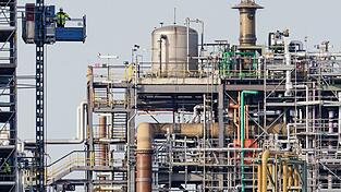 Die energieintensive Chemiebranche leidet unter der schwachen Konjunktur. (Archivbild)