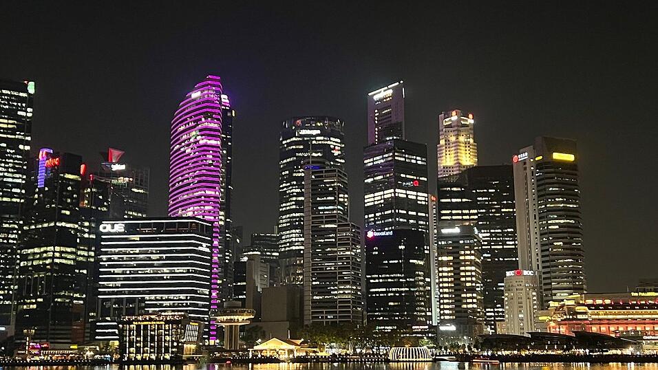 Die Glitzermetropole Singapur ist für ihre strengen Gesetze bekannt. Die Glitzermetropole Singapur ist für ihre strengen Gesetze bekannt.