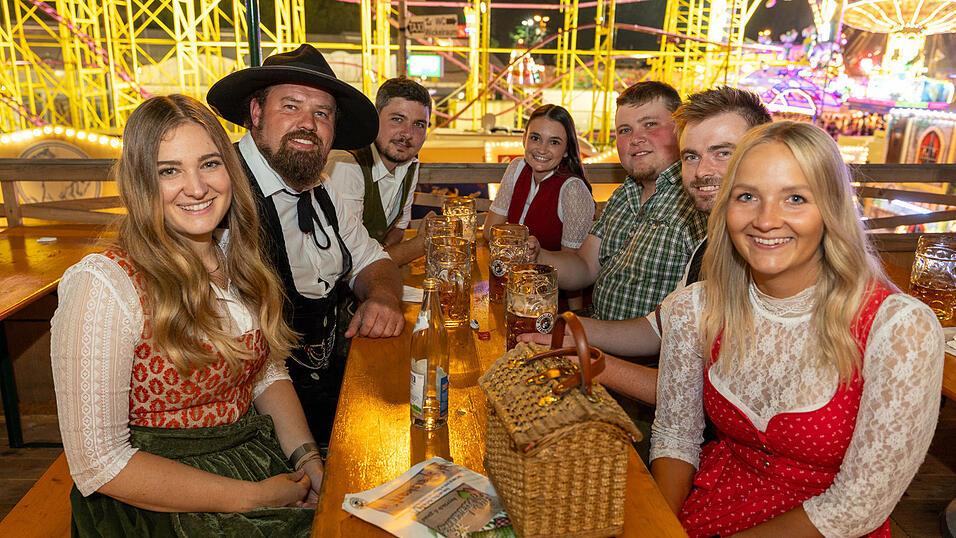 Die Partybilder vom Freitag, 9. August 2024, aus dem Festzelt Weckmann. Die Partybilder vom Freitag, 9. August 2024, aus dem Festzelt Weckmann.