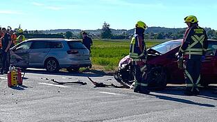 Bei dem Unfall wurde eine Person verletzt und kam ins Krankenhaus. Bei dem Unfall wurde eine Person verletzt und kam ins Krankenhaus.