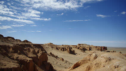 Imke Hansen und Andreas Goldbrunner reisen um die Welt. Auf in die Wüste Gobi Imke Hansen und Andreas Goldbrunner reisen um die Welt. Auf in die Wüste Gobi