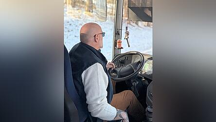 Markus Schmid wurde 2025 Bewerbern zu einem der beliebtesten Busfahrer Deutschlands gew&auml;hlt: unter 2.000 Bewerbern.