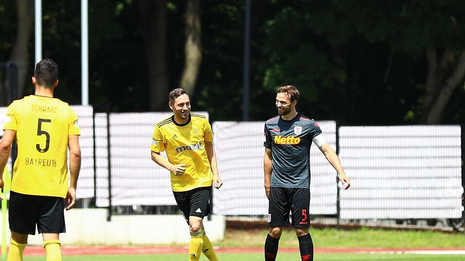 Der SSV Jahn Regensburg hat am Samstagnachmittag 4:0 gegen die SpVgg Bayreuth gewonnen.