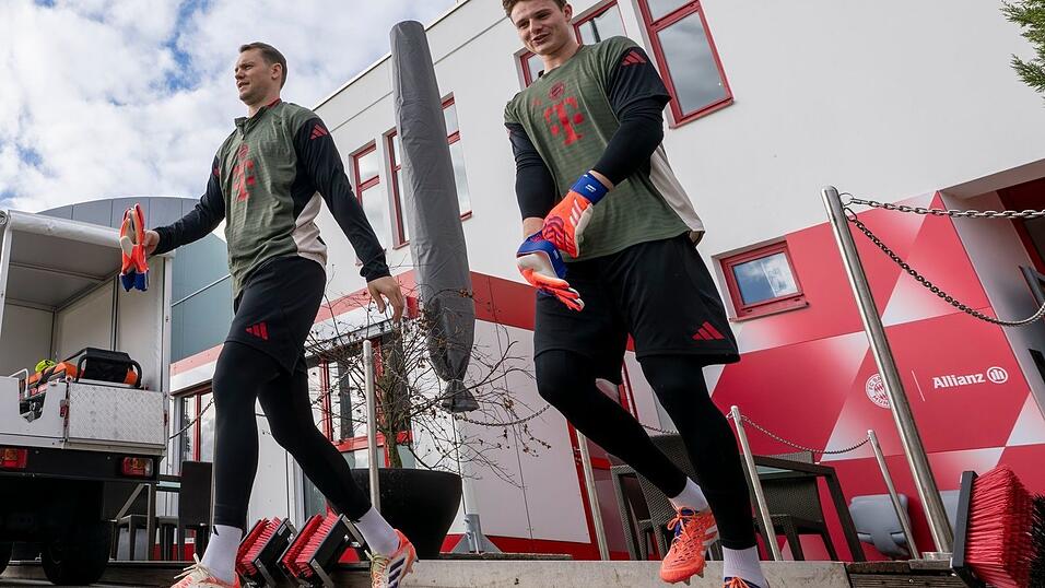 Wer spielt? Manuel Neuer (l) oder Jonas Urbig?