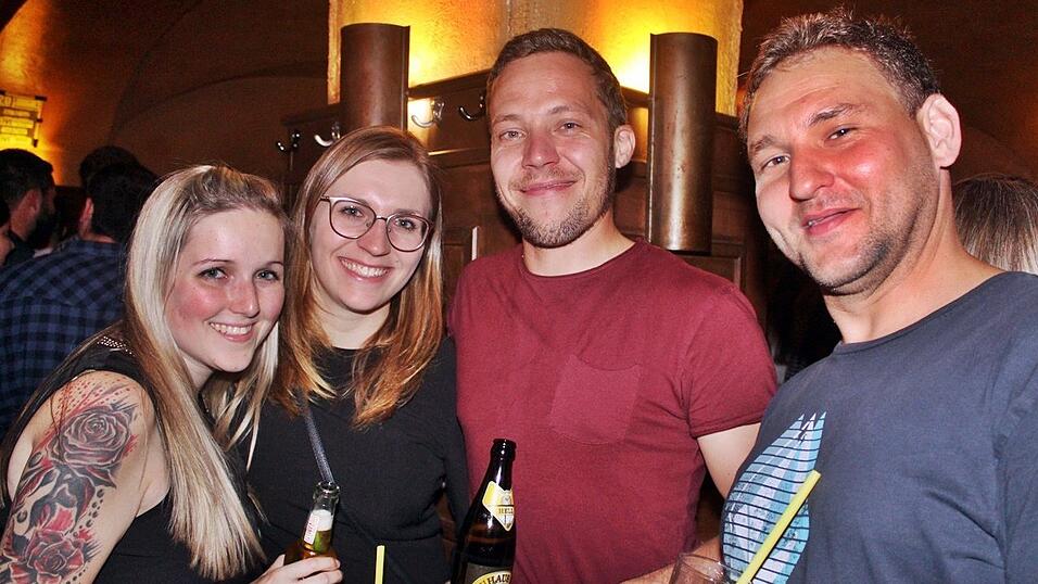 Von wegen Herbsttristesse! Im Beatschuppen in Landshut ging es am gestrigen Freitag wie gewohnt hoch her.