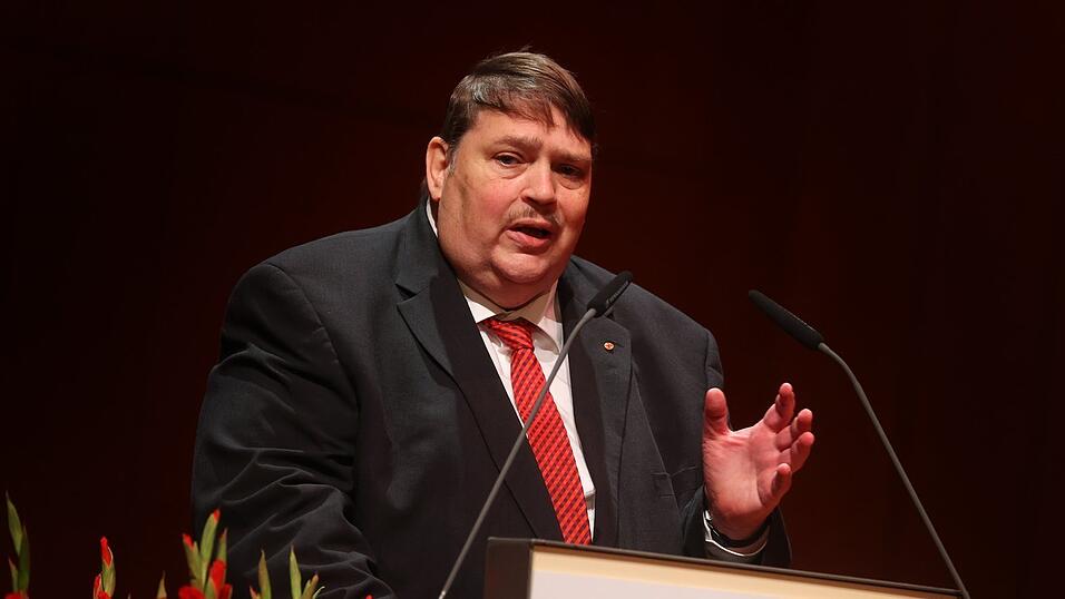 CSU-Vorstandsmitglied Bernd Posselt warnt davor, das Sahra Wagenknecht und ihre Partei namens BSW zu verharmlosen. CSU-Vorstandsmitglied Bernd Posselt warnt davor, das Sahra Wagenknecht und ihre Partei namens BSW zu verharmlosen.