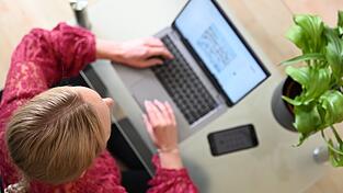 Beim Online-Shopping soll es leichter werden, die Bestellung r&uuml;ckg&auml;ngig zu machen. (Illustration)