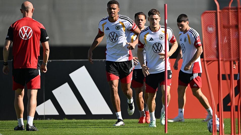 Die DFB-Spieler bereiten sich auf das Nations-League-Spiel gegen Serbien vor.