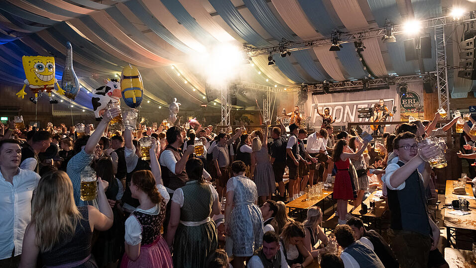Die Partybilder vom Montag, 14. August 2023, aus dem Festzelt Wenisch. Die Partybilder vom Montag, 14. August 2023, aus dem Festzelt Wenisch.