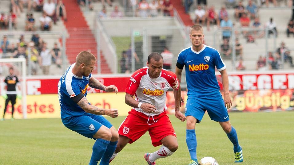 Der SSV Jahn spielt im letzten Test gegen Zweitligist VfL Bochum 2:2. Der SSV Jahn spielt im letzten Test gegen Zweitligist VfL Bochum 2:2.