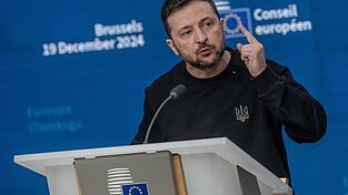 Nur gemeinsam könne man 'Putin wirklich stoppen und die Ukraine retten', betont Wolodymyr Selenskyj. Nur gemeinsam könne man 'Putin wirklich stoppen und die Ukraine retten', betont Wolodymyr Selenskyj.