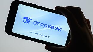 Südkorea hat die chinesische KI-App DeepSeek vorübergehend verboten. (Archivbild) Südkorea hat die chinesische KI-App DeepSeek vorübergehend verboten. (Archivbild)