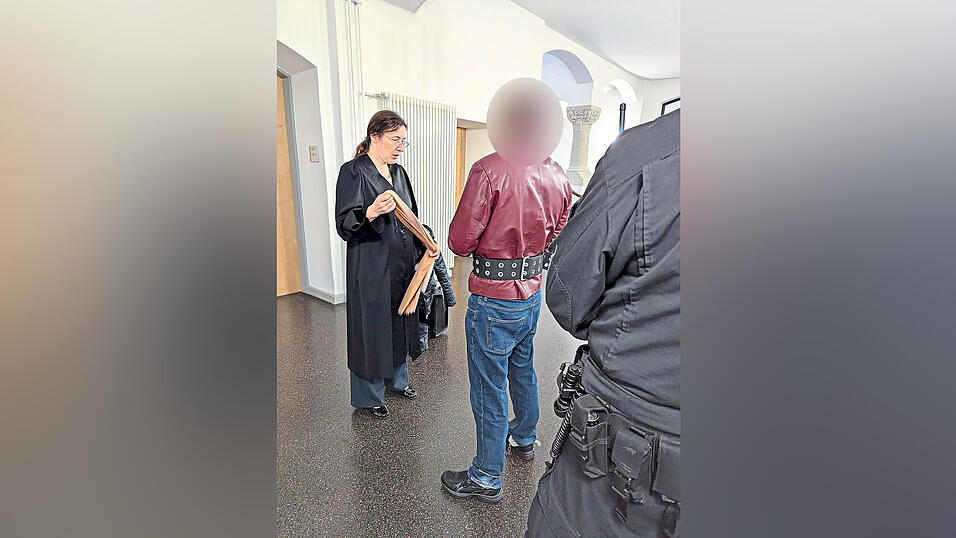 Der Beschuldigte und seine Verteidigerin Nathalie Petzendorfer wollen das Urteil nicht akzeptieren und kündigen Revision an.