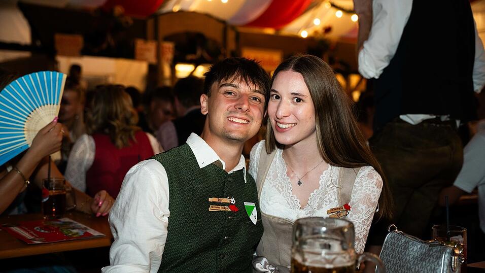 Die Partybilder vom Samstag, 15. August, aus dem Festzelt Greindl. Die Partybilder vom Samstag, 15. August, aus dem Festzelt Greindl.